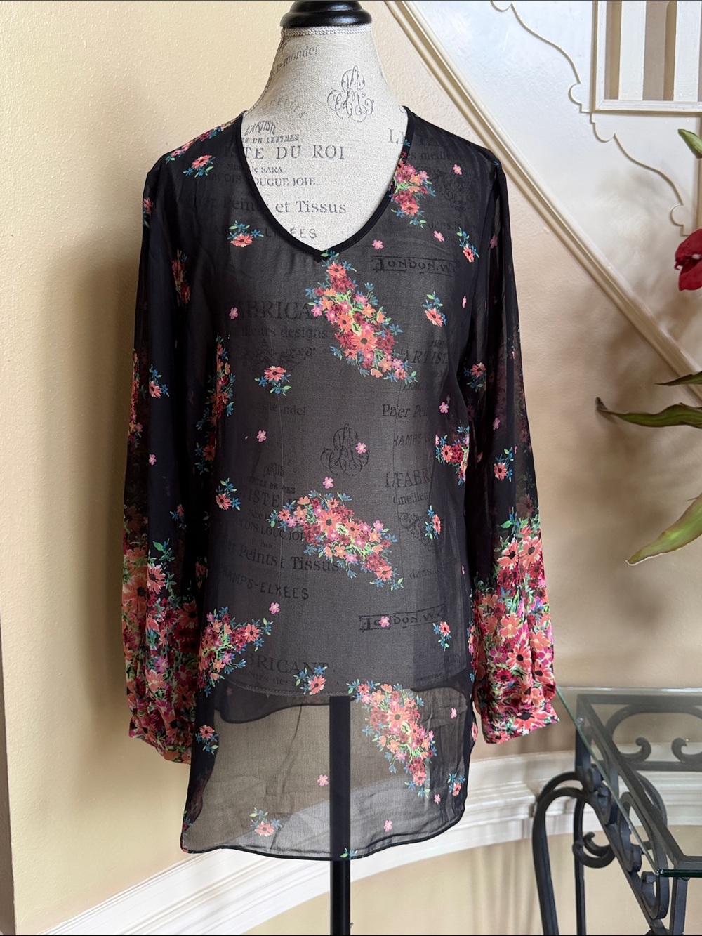 NWOT CAbi Blooming Blouse